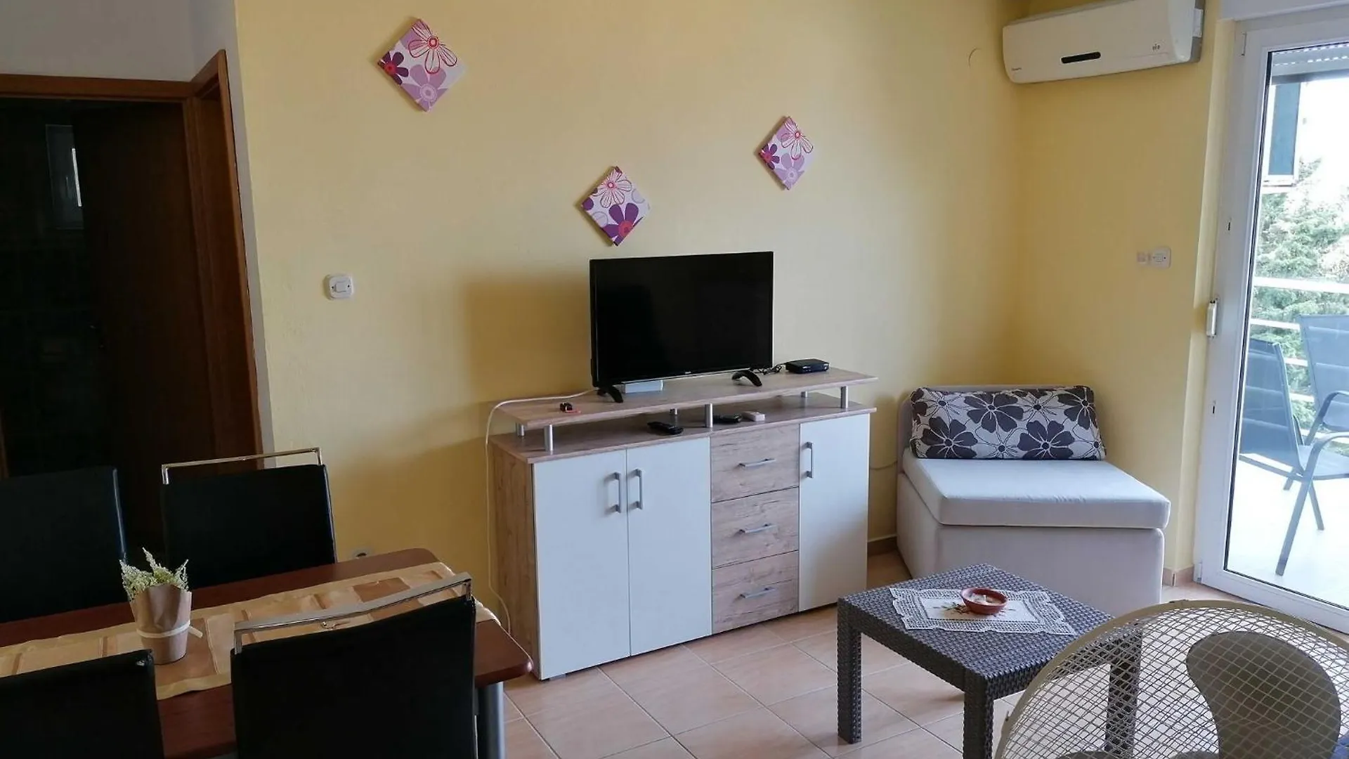 Apartments Smokvica Starigrad Paklenica